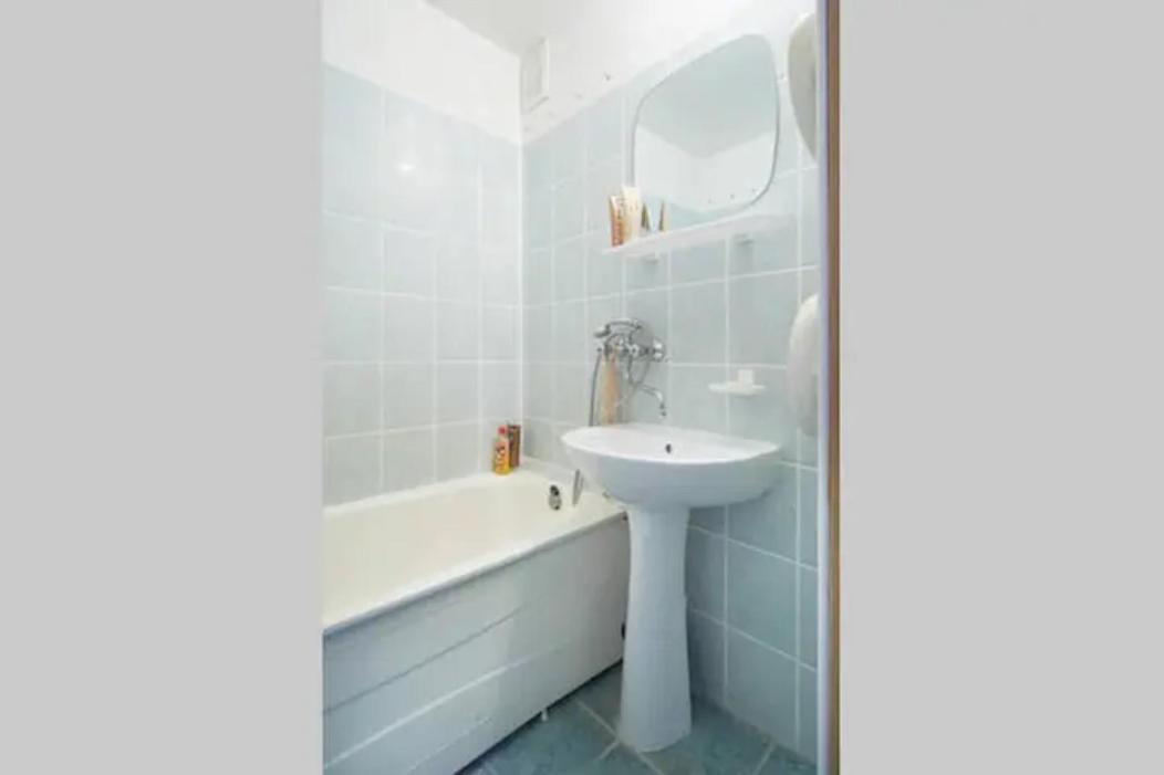 Cozy Private Room In A Three Room Apartment Free Parking Feel Like At Home VNO Dış mekan fotoğraf